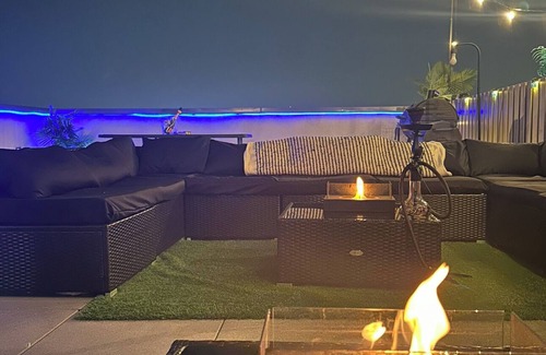 Queens Apartment | Chic 2-bd 2-bth apartment with huge private balcony