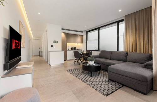 Coogee Apartment | Chic 2-Bed Apartment w/Balcony Near Coogee Beach