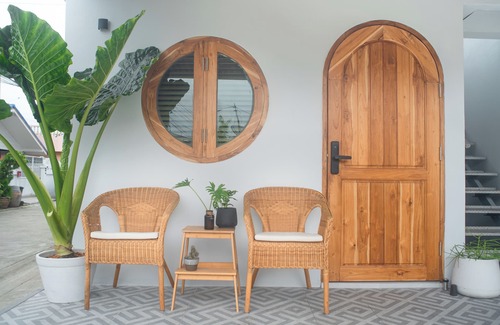 Lat Krabang Apartment | Chic 2-bedroom apartment with WiFi, AC in wonderful Near Suvarnabhumi Airport