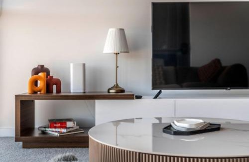 Phillip Apartment | Chic 2 Bedroom Escape with Premium Amenities