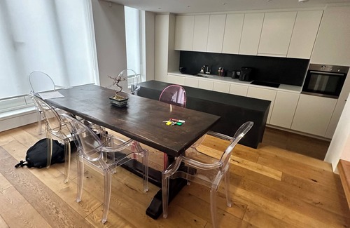 Mortlake Apartment | Chic 2-bedroom home - Richmond upon Thames