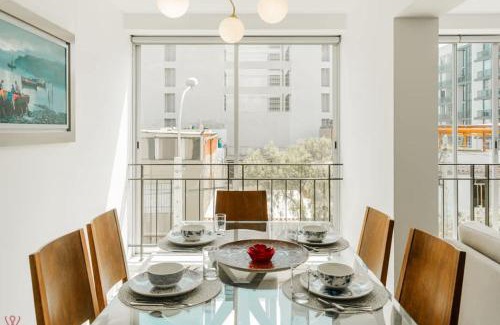 Santa Cruz Apartment | Chic 2BR Balcony & City View