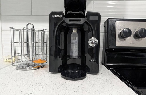 Northeast Edmonton House | Chic 2BR Suite | Kitchen, Laundry, Near Elk Island & West Edmonton Mall