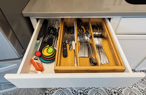 Benson House | Chic 3BR Near Benson with King Bed & Fenced Yard