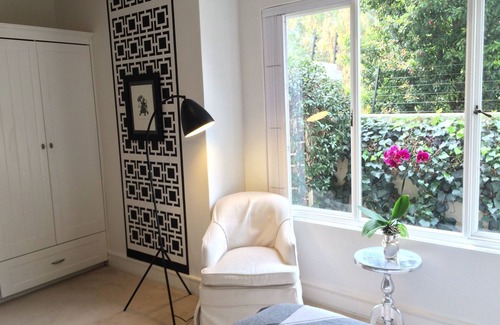 Greater Johannesburg Metropolitan Area House | Chic Afro-Mod 2 room suite