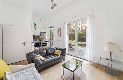 Asnieres-sur-Seine Apartment | Chic apart terrace garden parking