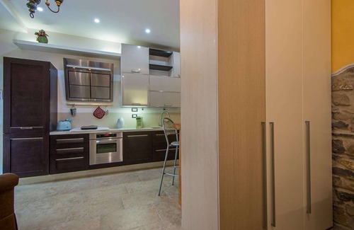 Sansepolcro Apartment | Chic Apartment with Outdoor Serenity