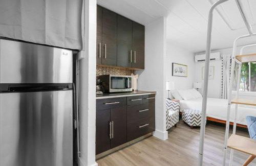 Near East Columbus Apartment | Chic City Retreat 87