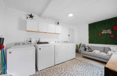 Near East Columbus Apartment | Chic City Retreat 93B
