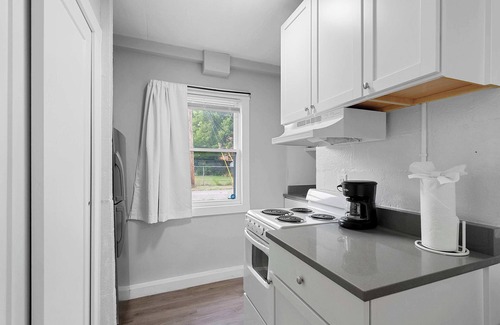 Near East Columbus Apartment | Chic City Retreat 93D