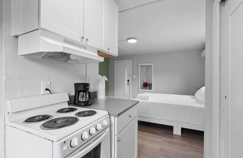 Near East Columbus Apartment | Chic City Retreat 93D