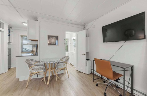 Near East Columbus Apartment | Chic City Retreat 93J For 2!