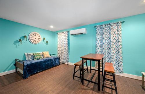 Braeswood Place Apartment | Chic Comfort Near Houston Hotspots