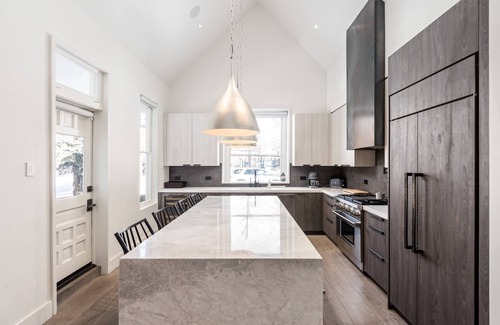 West End House | Chic, Contemporary Three Bedroom Home. 3 Blocks to Downtown Aspen!