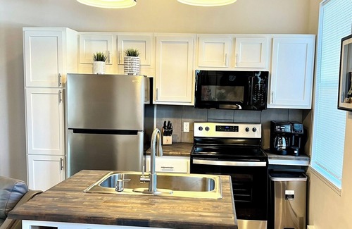 Oswego Apartment | Chic & Cozy Downtown Apartment, Walk to Downtown, Restaurants, the Lake