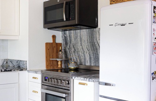 Lutz House | Chic & Cozy retreat near Tampa