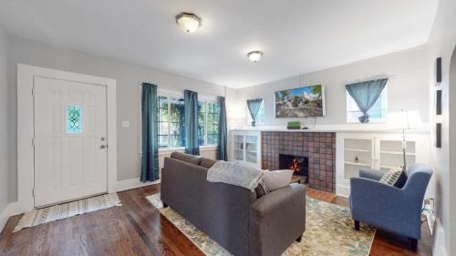 Congress Park House | Chic Denver Family Retreat Free Parking & Prime Location