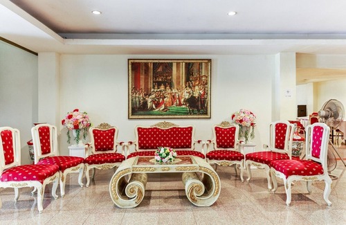 Bang Kra So House | Chic Double Retreat | Cozy Vresotel Comfort