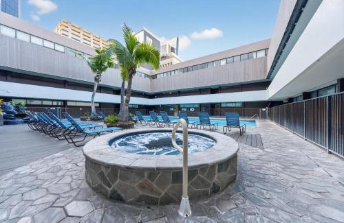 Downtown Honolulu Apartment | Chic DT Honolulu Executive Condo condo