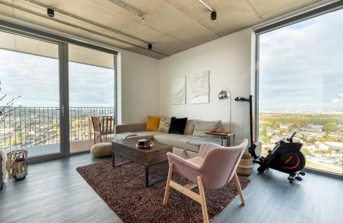 Abbey Wood Apartment | Chic Flat Next To Elizabeth Line - Stunning Views Pass the Keys