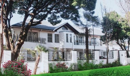 Germiston House | CHIC Guest House & Solar system accommodations
