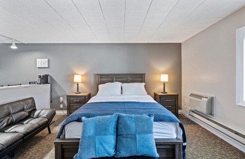 Town of Lloyd Apartment | Chic New York Studio with Kitchen