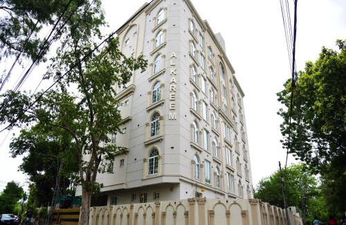 Gulberg Apartment | Chic Noir 1 Bedroom Apartment Gulberg