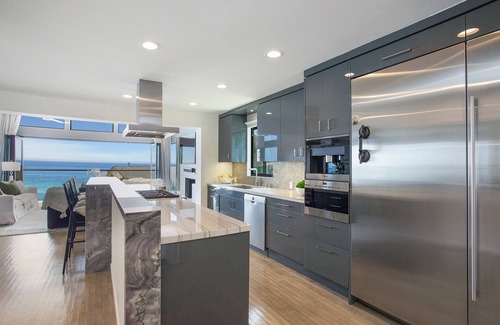 South Laguna Apartment | Chic Ocean-View Contemporary in Laguna Beach
