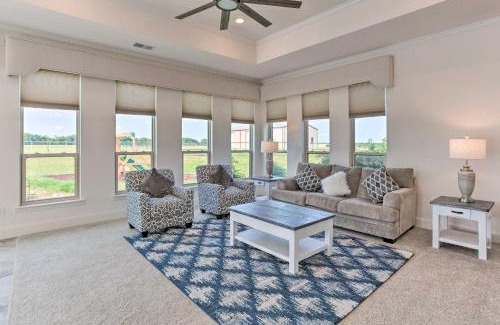 Pilot Point Villa | Chic Ranch Villa Less Than 5 Mi to Lake Ray Roberts!