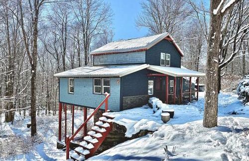 Smallwood House | Chic Renovated 'treehouse' With Hot Tub & Fire Pit