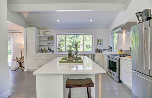 Tuckahoe House | Chic, Serene, Sunfilled Oasis.