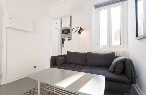 Misericordia Apartment | Chic studio apartment in Lisbon city centre