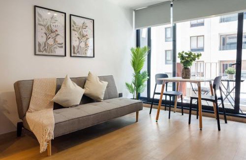 Apoquindo Apartment | Chic Studio Escape for 3 in Lively Las Condes