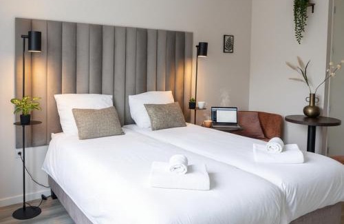 Raamsdonksveer Apartment | Chic Suite W Bathroom & Kitchen