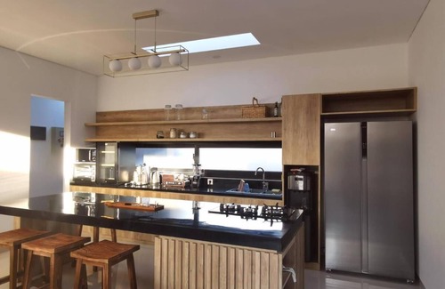 Central Seminyak Villa | Chic tropical villa in the heart of Seminyak