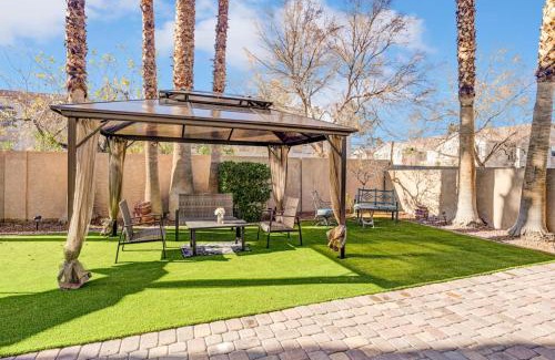 Summerlin House | Chic Vegas Retreat: Near Top Attractions