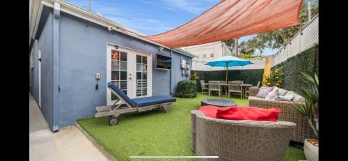 Venice House | Chic Venice Beach Bungalow Steps from the Canals & Beach