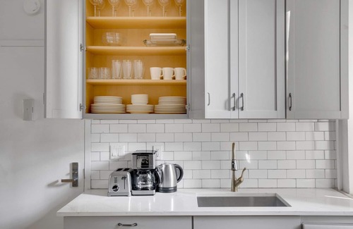 Williamsburg Apartment | Chic Williamsburg 2BR w/W/D & Private Deck, near Ferry, by Blueground