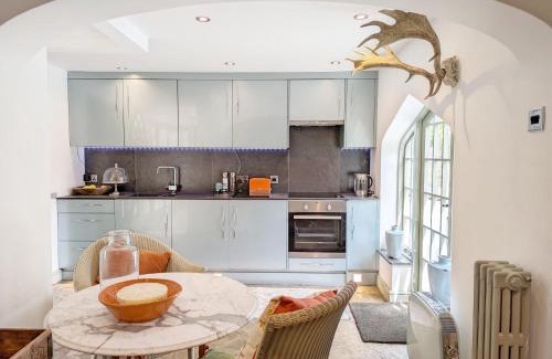 Chichester House | Chichester Lodge