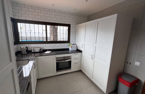 Playa Blanca Villa | Child friendly (sleeps 8) Luxury Villa c/w Heated Pool-hottub-playroom and toys