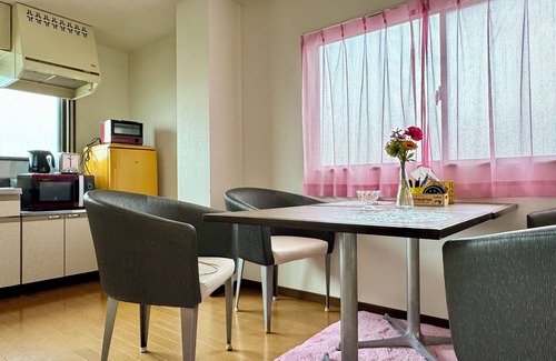 Sumiyoshi Apartment | Chilling Japanese Casual | Safe Residential Area. Everything is close together