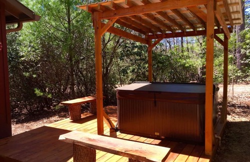 Sautee Nacoochee Cabin | Chimney Mtn 1 | 2BR Cabin, Dog Friendly, Fireplace, Covered Hot Tub. Near Helen