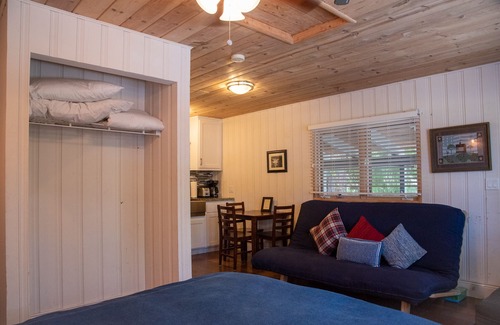 La Porte Cottage | China Alley Cabin C: Cute & Cozy Cottage w/Deck