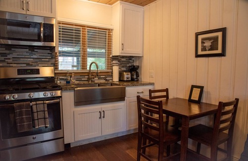 La Porte Cottage | China Alley Cabin C: Cute & Cozy Cottage w/Deck