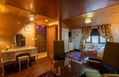 Storwood Villa | Chinchilla Lodge