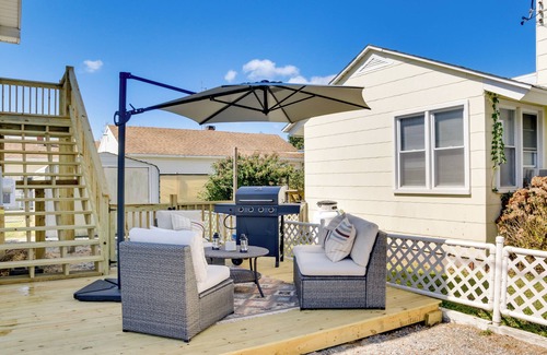 Chincoteague Apartment | Chincoteague Apartment w/Deck: Walk to Waterfront