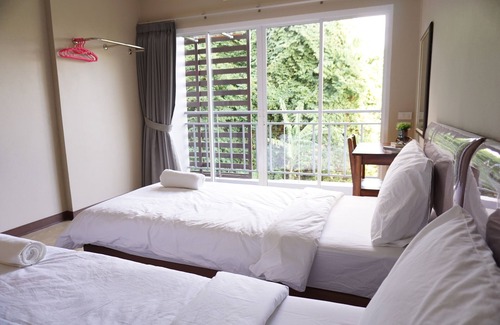 Trang Hotel | Chompu Nakarin Apartment