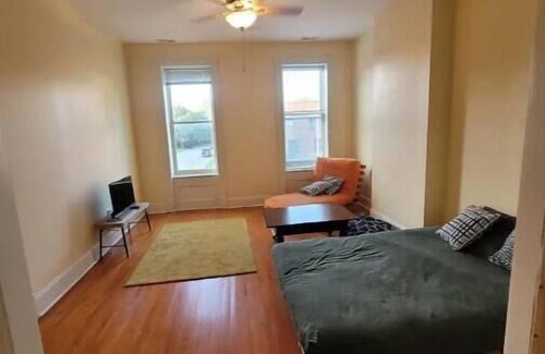 Central West End Apartment | Chouteau Apartment with Wi-Fi and pet friendly