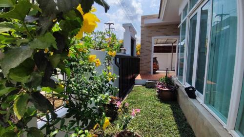 Bang Sare Villa | Chris Pool Villa Pattaya