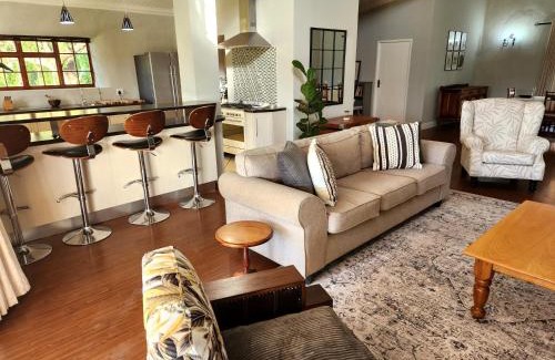 Addo Cabin | Chrislin African Lodge